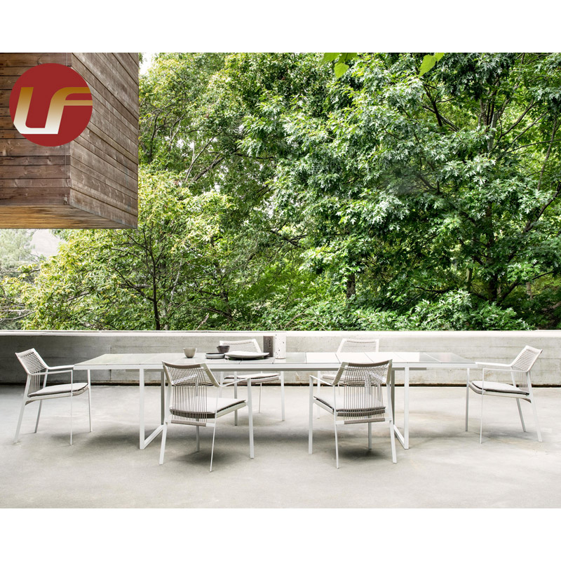 Bistro Outdoor Cane Wicker Coffee Chairs Mobilier de jardin Mobilier d'extérieur Ensembles de jardin Luxe